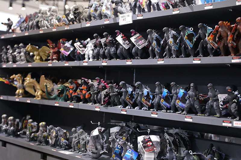 ゴジラ・ストア Daiba 店内写真2