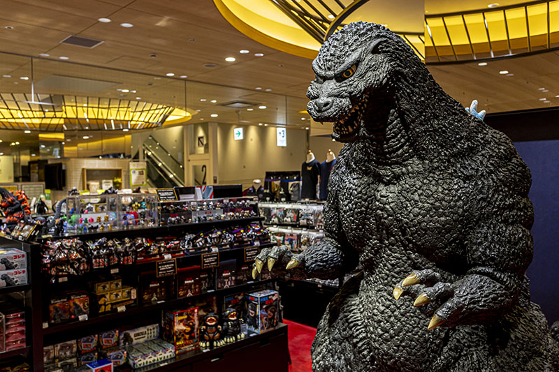 ゴジラ・ストア Hakata 店内写真1
