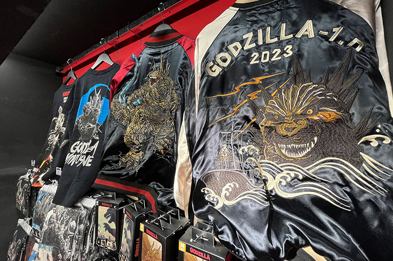 ゴジラ・ストア Osaka 店内写真2