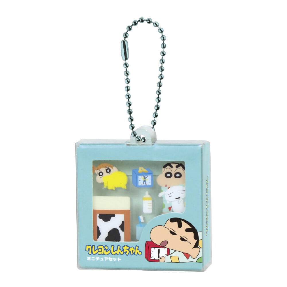 クレヨンしんちゃん　パッケージ風ミニチュアキーホルダー（パジャマしんちゃん）